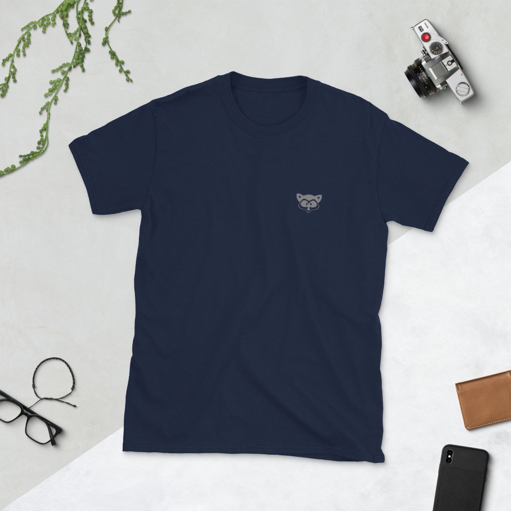 ULTRA-CONFORMIST RACCOON – SHORT-SLEEVE UNISEX – LOGO